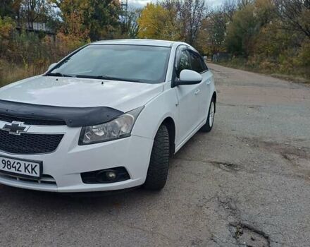 Белый Шевроле Круз, объемом двигателя 1.99 л и пробегом 231 тыс. км за 5800 $, фото 3 на Automoto.ua
