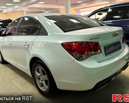 Белый Шевроле Круз, объемом двигателя 1.6 л и пробегом 111 тыс. км за 6500 $, фото 2 на Automoto.ua