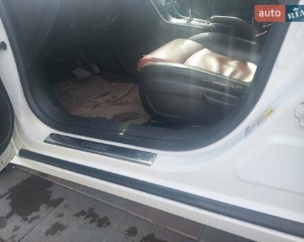 Белый Шевроле Круз, объемом двигателя 1.8 л и пробегом 205 тыс. км за 8500 $, фото 23 на Automoto.ua