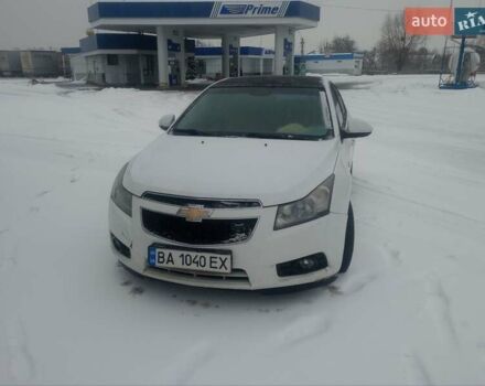 Белый Шевроле Круз, объемом двигателя 1.8 л и пробегом 312 тыс. км за 6700 $, фото 4 на Automoto.ua