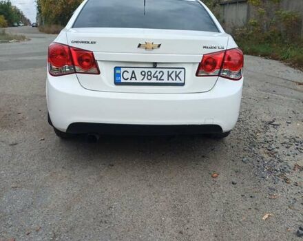 Белый Шевроле Круз, объемом двигателя 1.99 л и пробегом 231 тыс. км за 5800 $, фото 6 на Automoto.ua