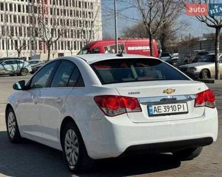 Белый Шевроле Круз, объемом двигателя 1.36 л и пробегом 240 тыс. км за 6800 $, фото 5 на Automoto.ua