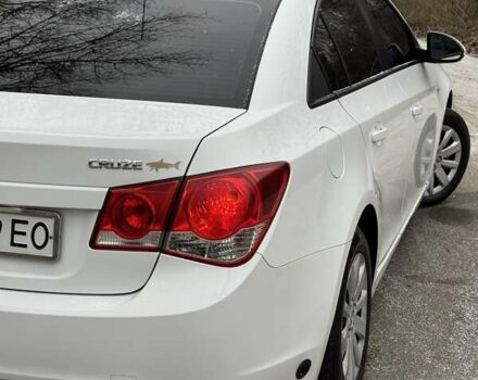 Белый Шевроле Круз, объемом двигателя 1.8 л и пробегом 250 тыс. км за 5700 $, фото 11 на Automoto.ua
