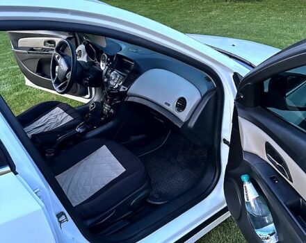 Белый Шевроле Круз, объемом двигателя 1.8 л и пробегом 292 тыс. км за 6300 $, фото 3 на Automoto.ua