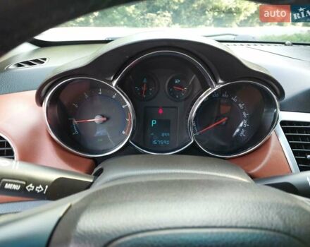 Белый Шевроле Круз, объемом двигателя 1.8 л и пробегом 157 тыс. км за 7400 $, фото 4 на Automoto.ua