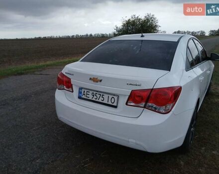 Белый Шевроле Круз, объемом двигателя 1.8 л и пробегом 280 тыс. км за 5800 $, фото 8 на Automoto.ua