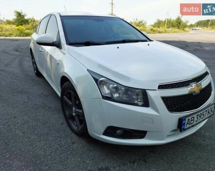 Белый Шевроле Круз, объемом двигателя 1.8 л и пробегом 157 тыс. км за 7400 $, фото 8 на Automoto.ua