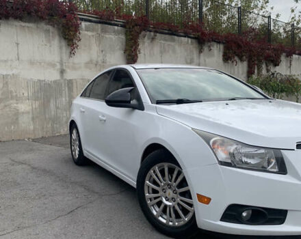 Белый Шевроле Круз, объемом двигателя 1.36 л и пробегом 249 тыс. км за 5900 $, фото 5 на Automoto.ua