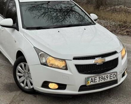Белый Шевроле Круз, объемом двигателя 1.8 л и пробегом 250 тыс. км за 5700 $, фото 3 на Automoto.ua