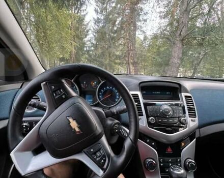 Белый Шевроле Круз, объемом двигателя 1.6 л и пробегом 224 тыс. км за 6300 $, фото 12 на Automoto.ua