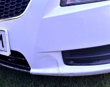 Белый Шевроле Круз, объемом двигателя 1.8 л и пробегом 292 тыс. км за 6300 $, фото 1 на Automoto.ua