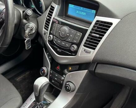 Белый Шевроле Круз, объемом двигателя 1.8 л и пробегом 250 тыс. км за 5700 $, фото 18 на Automoto.ua