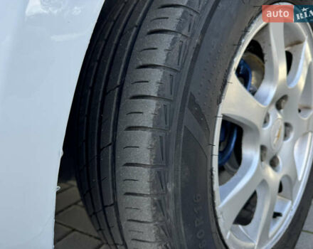 Білий Шевроле Круз, об'ємом двигуна 2 л та пробігом 186 тис. км за 6300 $, фото 9 на Automoto.ua