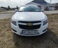 Белый Шевроле Круз, объемом двигателя 2 л и пробегом 290 тыс. км за 5000 $, фото 1 на Automoto.ua