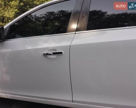 Белый Шевроле Круз, объемом двигателя 1.8 л и пробегом 157 тыс. км за 7400 $, фото 2 на Automoto.ua