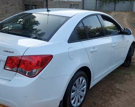 Белый Шевроле Круз, объемом двигателя 1.6 л и пробегом 189 тыс. км за 6800 $, фото 2 на Automoto.ua