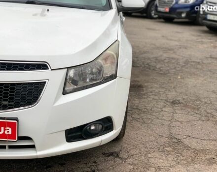 Белый Шевроле Круз, объемом двигателя 2 л и пробегом 212 тыс. км за 8190 $, фото 8 на Automoto.ua