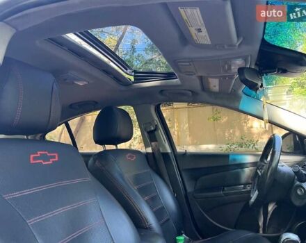 Белый Шевроле Круз, объемом двигателя 1.4 л и пробегом 167 тыс. км за 5000 $, фото 9 на Automoto.ua