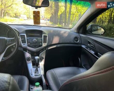 Белый Шевроле Круз, объемом двигателя 1.4 л и пробегом 167 тыс. км за 5000 $, фото 8 на Automoto.ua