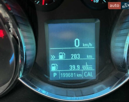 Белый Шевроле Круз, объемом двигателя 1.36 л и пробегом 199 тыс. км за 7000 $, фото 24 на Automoto.ua