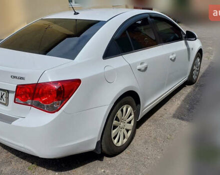 Білий Шевроле Круз, об'ємом двигуна 1.6 л та пробігом 114 тис. км за 7500 $, фото 3 на Automoto.ua