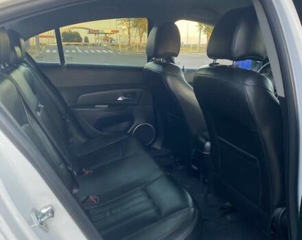 Белый Шевроле Круз, объемом двигателя 1.8 л и пробегом 111 тыс. км за 7300 $, фото 10 на Automoto.ua