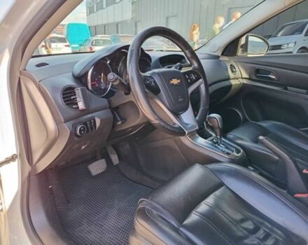 Белый Шевроле Круз, объемом двигателя 1.8 л и пробегом 198 тыс. км за 6690 $, фото 15 на Automoto.ua