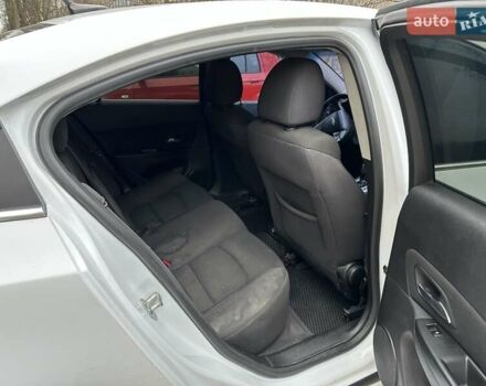 Білий Шевроле Круз, об'ємом двигуна 1.36 л та пробігом 285 тис. км за 6000 $, фото 11 на Automoto.ua