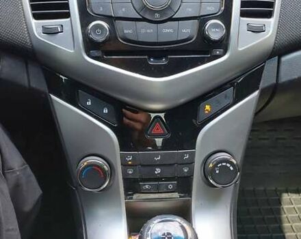 Білий Шевроле Круз, об'ємом двигуна 1.6 л та пробігом 114 тис. км за 7500 $, фото 5 на Automoto.ua