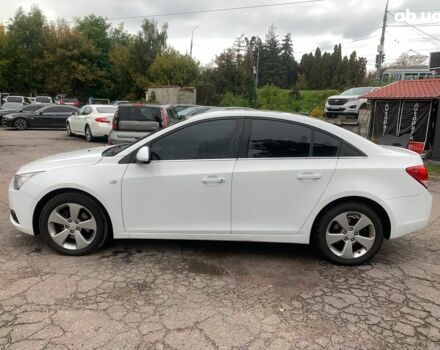 Белый Шевроле Круз, объемом двигателя 2 л и пробегом 212 тыс. км за 8190 $, фото 7 на Automoto.ua