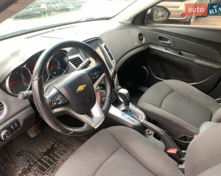 Белый Шевроле Круз, объемом двигателя 2 л и пробегом 212 тыс. км за 8190 $, фото 21 на Automoto.ua