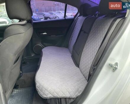 Білий Шевроле Круз, об'ємом двигуна 1.8 л та пробігом 168 тис. км за 7290 $, фото 9 на Automoto.ua
