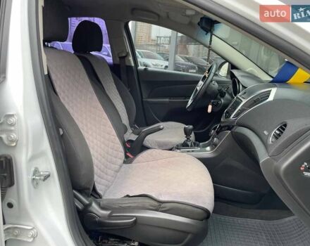 Білий Шевроле Круз, об'ємом двигуна 1.8 л та пробігом 168 тис. км за 7290 $, фото 11 на Automoto.ua