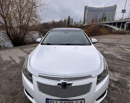 Белый Шевроле Круз, объемом двигателя 1.36 л и пробегом 193 тыс. км за 7400 $, фото 12 на Automoto.ua