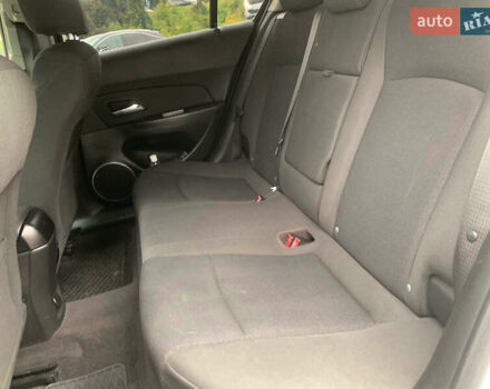 Белый Шевроле Круз, объемом двигателя 2 л и пробегом 212 тыс. км за 8190 $, фото 23 на Automoto.ua