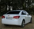 Белый Шевроле Круз, объемом двигателя 2 л и пробегом 212 тыс. км за 7822 $, фото 2 на Automoto.ua