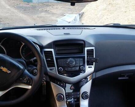 Белый Шевроле Круз, объемом двигателя 1.6 л и пробегом 189 тыс. км за 6800 $, фото 10 на Automoto.ua