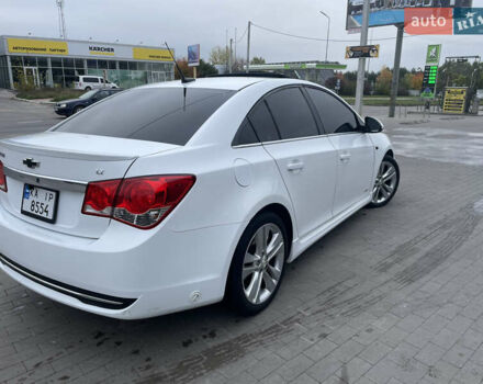 Белый Шевроле Круз, объемом двигателя 1.36 л и пробегом 199 тыс. км за 7000 $, фото 2 на Automoto.ua