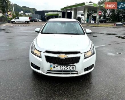 Белый Шевроле Круз, объемом двигателя 1.8 л и пробегом 264 тыс. км за 6400 $, фото 5 на Automoto.ua