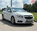 Белый Шевроле Круз, объемом двигателя 2 л и пробегом 205 тыс. км за 6500 $, фото 1 на Automoto.ua