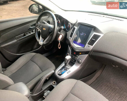 Белый Шевроле Круз, объемом двигателя 2 л и пробегом 212 тыс. км за 8190 $, фото 30 на Automoto.ua