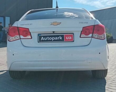 Белый Шевроле Круз, объемом двигателя 1.8 л и пробегом 198 тыс. км за 6690 $, фото 3 на Automoto.ua
