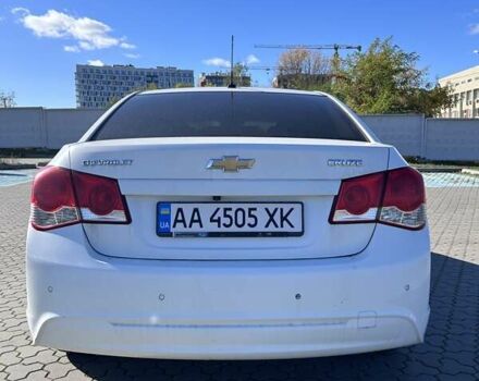 Белый Шевроле Круз, объемом двигателя 1.8 л и пробегом 325 тыс. км за 6250 $, фото 16 на Automoto.ua