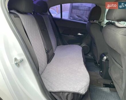 Білий Шевроле Круз, об'ємом двигуна 1.8 л та пробігом 168 тис. км за 7290 $, фото 10 на Automoto.ua
