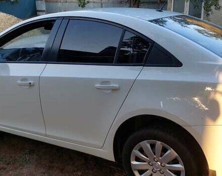 Белый Шевроле Круз, объемом двигателя 1.6 л и пробегом 189 тыс. км за 6800 $, фото 3 на Automoto.ua