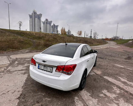 Белый Шевроле Круз, объемом двигателя 1.36 л и пробегом 193 тыс. км за 7400 $, фото 14 на Automoto.ua