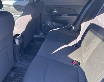 Белый Шевроле Круз, объемом двигателя 1.8 л и пробегом 325 тыс. км за 6250 $, фото 6 на Automoto.ua