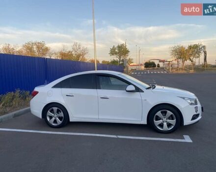 Белый Шевроле Круз, объемом двигателя 1.8 л и пробегом 111 тыс. км за 7300 $, фото 4 на Automoto.ua