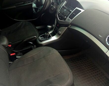 Білий Шевроле Круз, об'ємом двигуна 1.8 л та пробігом 235 тис. км за 6300 $, фото 12 на Automoto.ua