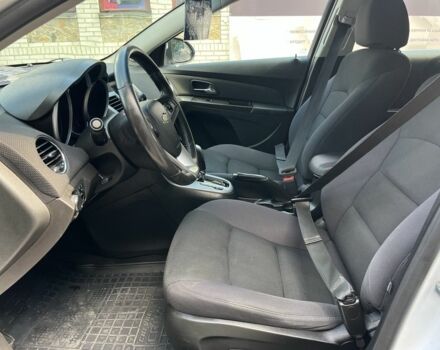 Белый Шевроле Круз, объемом двигателя 1.4 л и пробегом 179 тыс. км за 7200 $, фото 14 на Automoto.ua